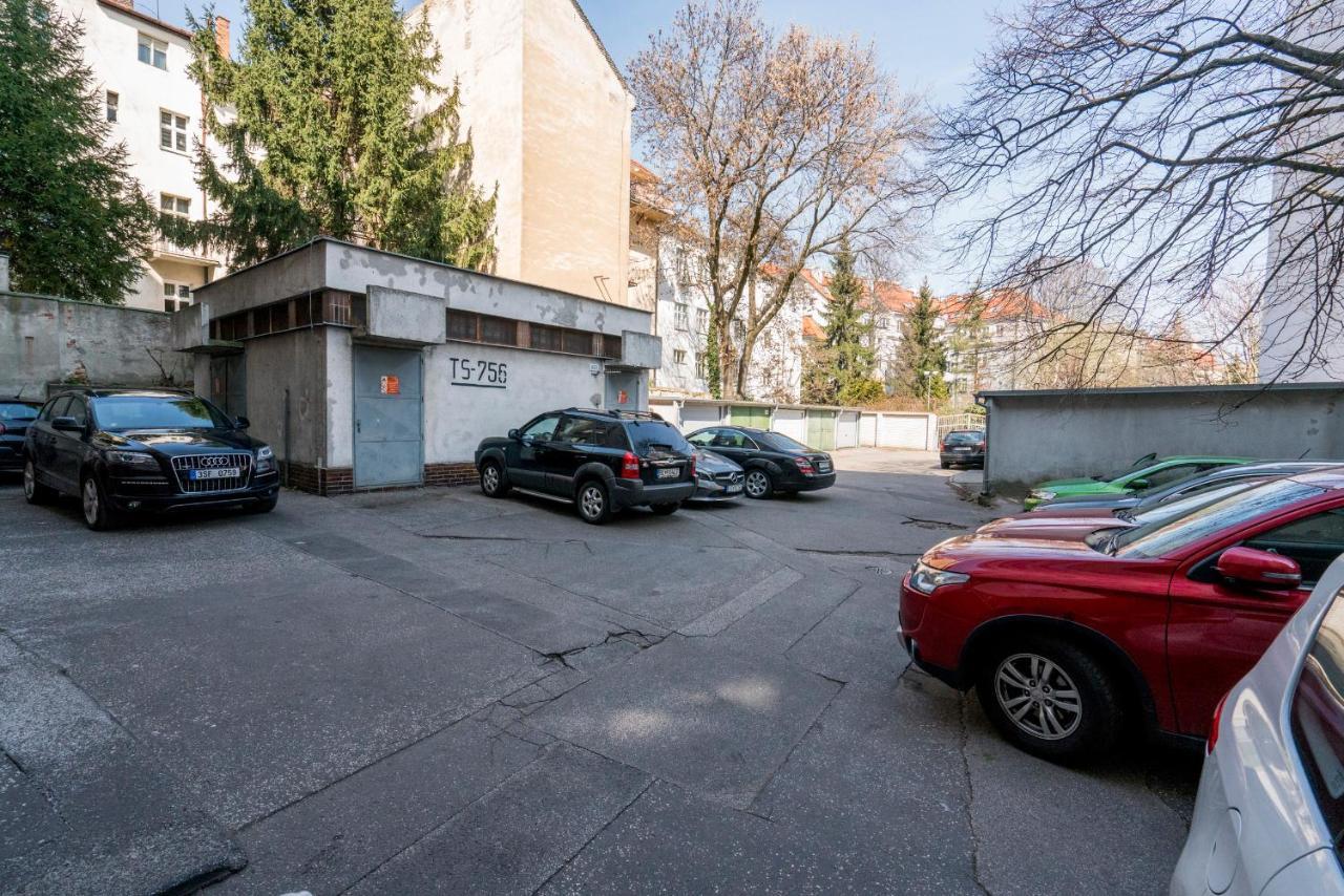 Stylish Centrally Located 1Br Apartment With Parking Bratislava Ngoại thất bức ảnh